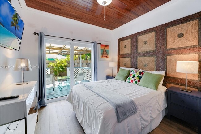 Building Photo - 212 SW 1st Ave