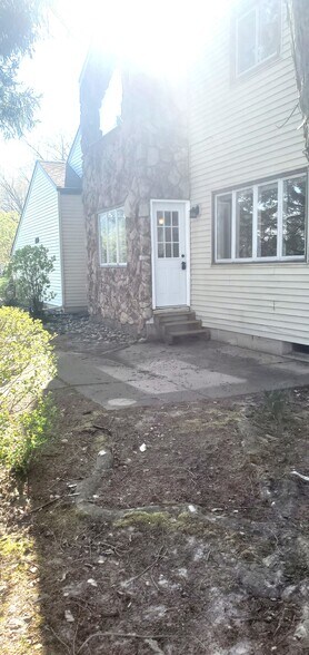 Building Photo - 1110 Timbercreek Dr