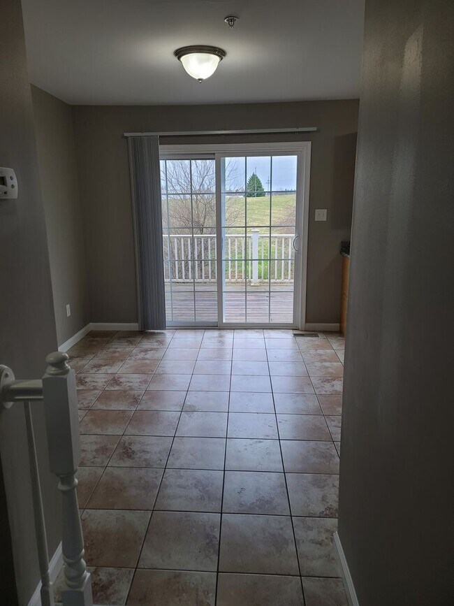 Building Photo - 3 Bedroom Townhome for Rent in Waynesboro