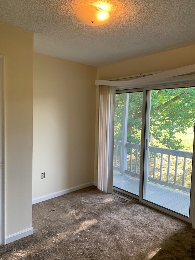 Building Photo - Duplex for Rent in Timberville