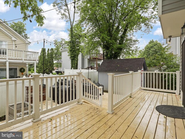 Building Photo - 8324 2nd Ave