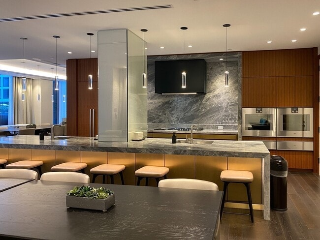 Building Photo - 133 Seaport Blvd