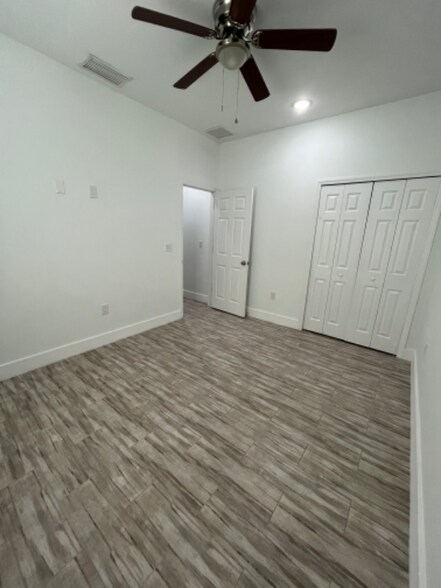 Building Photo - 2443 Daniel Ave N