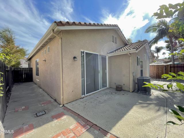 Building Photo - 425 Calle Mirasol