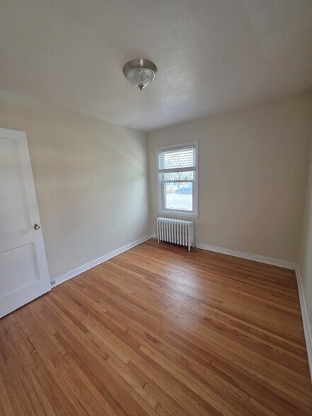 Building Photo - 2056 Bayard Ave