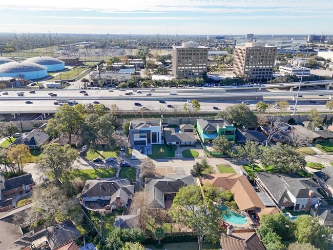 Building Photo - 4614 Merwin St