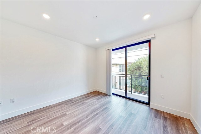 Building Photo - 1482 S Sherbourne Dr