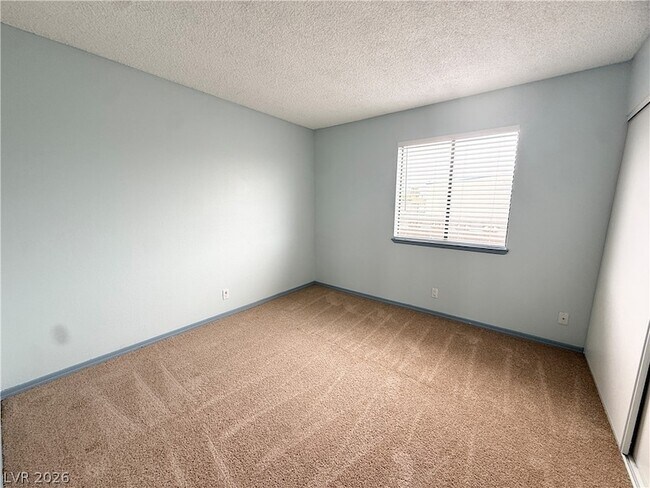 Building Photo - 3720 Snorkel Cir