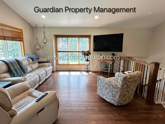 Building Photo - Maple Grove Single Family Home, Fenced Yard, 3 Car Garage, Deck, Available 7-31