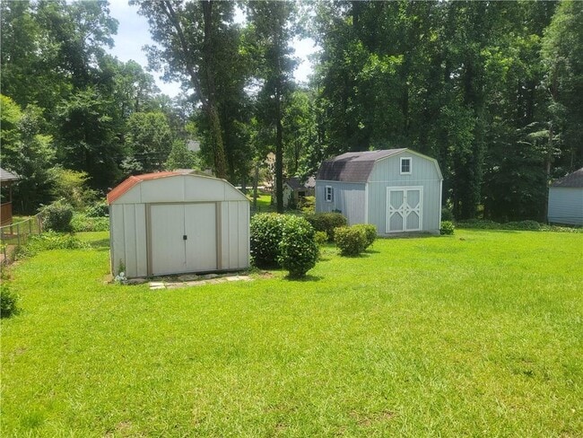 Building Photo - 488 Slew Ave