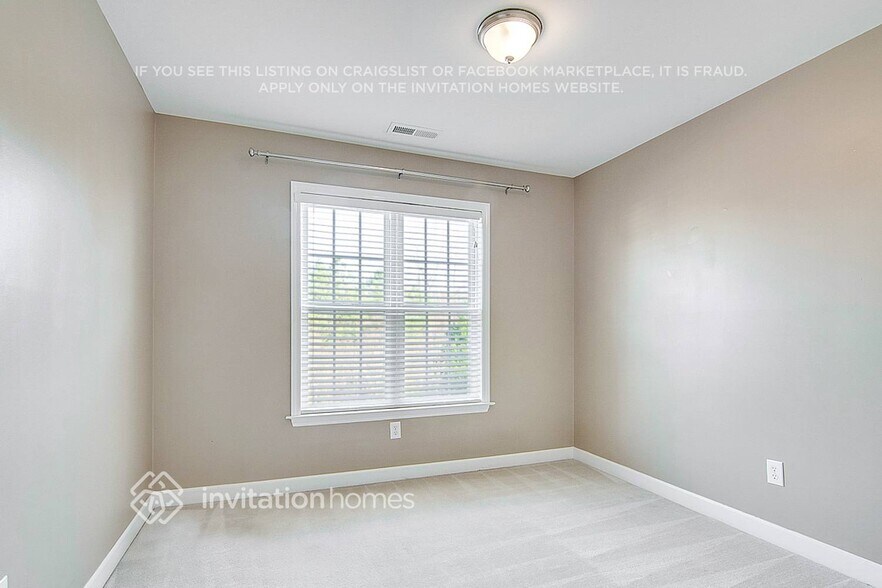 Building Photo - 100 White Cap Ln