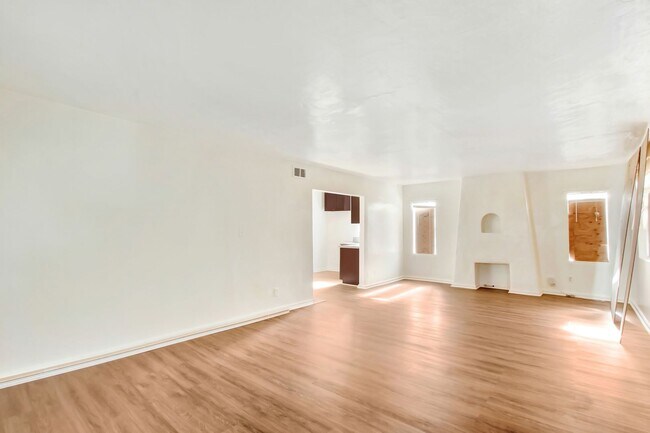 Building Photo - 3945 Severance Ave