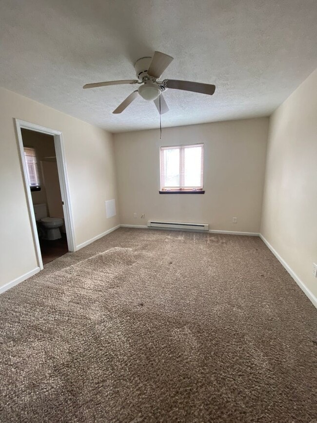 Building Photo - Cozy 3 Bedroom Home with a Bonus Room!