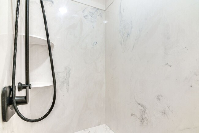 Building Photo - FC A4