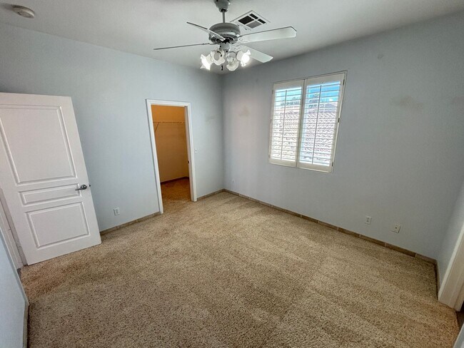 Building Photo - 8207 Vista Colorado St