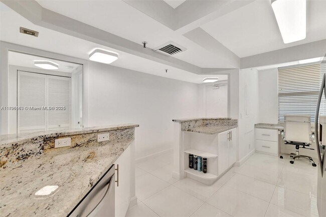 Building Photo - 9650 S Ocean Dr