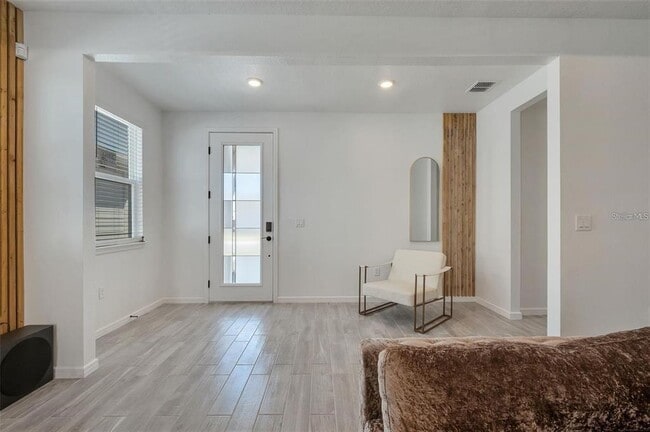 Building Photo - 6494 Rover Wy