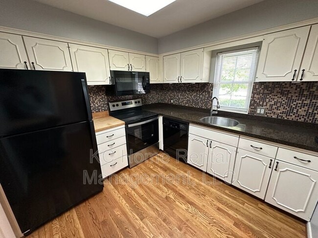 Building Photo - 5197 W 75th St