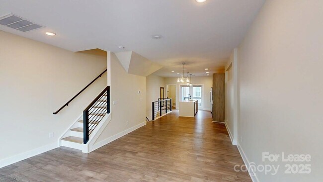 Building Photo - 1211 Minter Pl