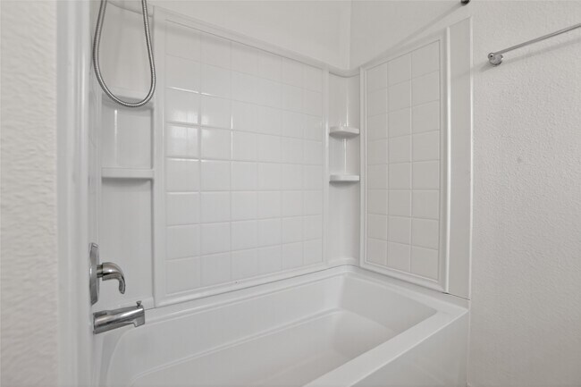 Building Photo - 1618 Grable Cove Ln