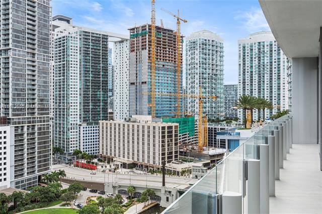 Building Photo - 300 Biscayne Boulevard Way