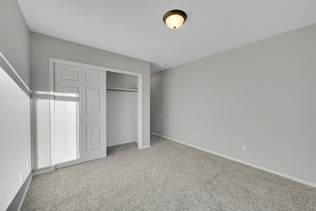 Building Photo - $2,295.00, 3 Bed, 2 bath located in Brighton.