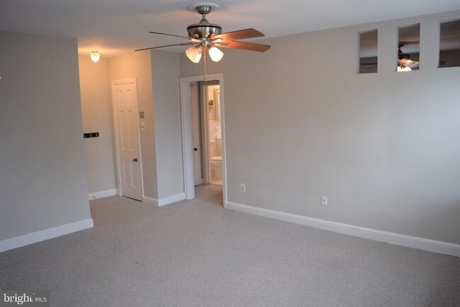 Primary Photo - 1806 W Abingdon Dr