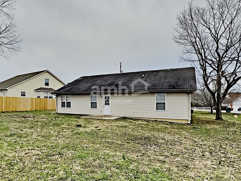 Building Photo - 634 Mable Dr