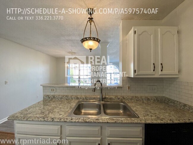 Building Photo - Available Soon -Updated 2BR/2BA Condo in M...