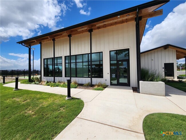 Building Photo - 1590 Lone Grapevine