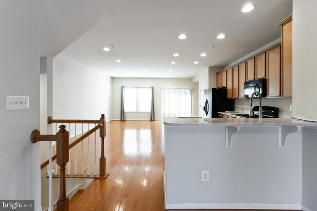 Building Photo - 7672 Timbercross Ln