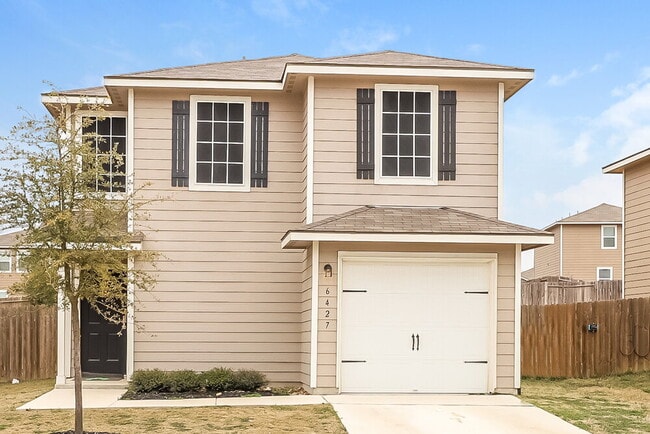 Building Photo - 6427 Woodcliff Bnd