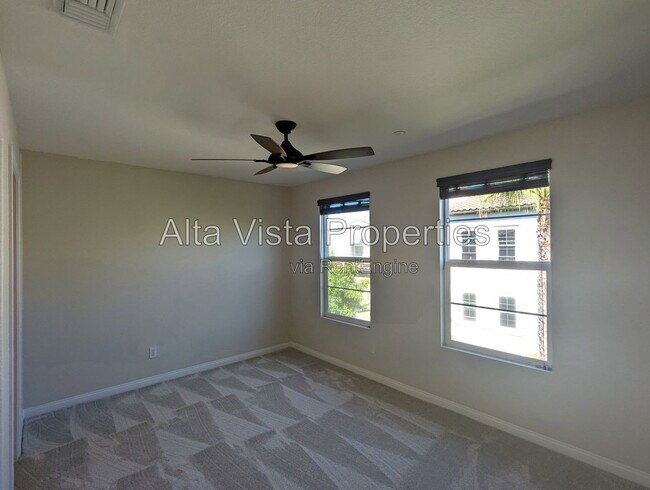 Building Photo - 10521 Zenor Ln