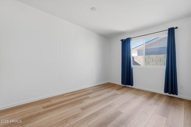 Building Photo - 2428 E La Jolla Dr