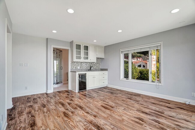 Building Photo - 3000 Sequit Dr