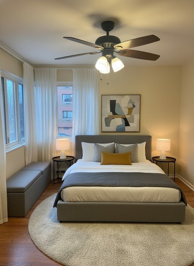 Building Photo - 708 W Bittersweet Pl