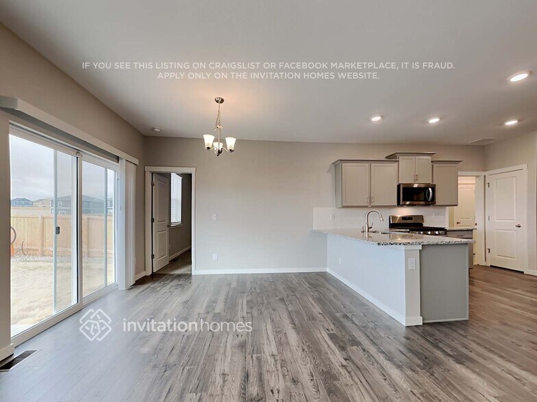 Building Photo - 10249 Castor Dr