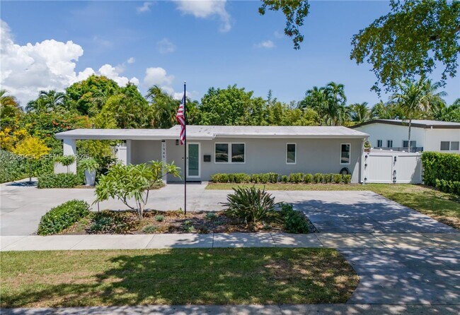Building Photo - 1945 S Hibiscus Dr