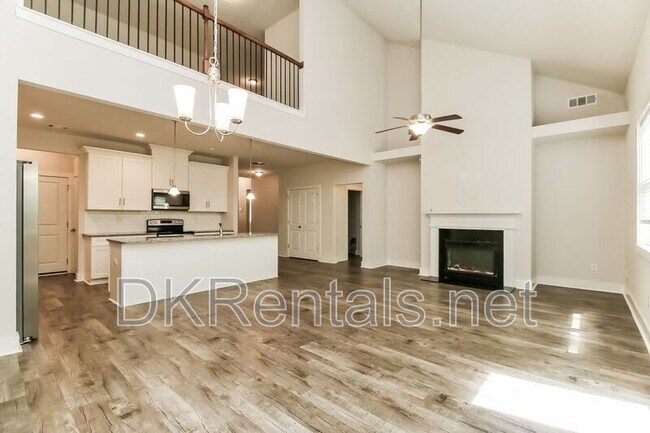 Building Photo - 140 Stewart Glen Dr