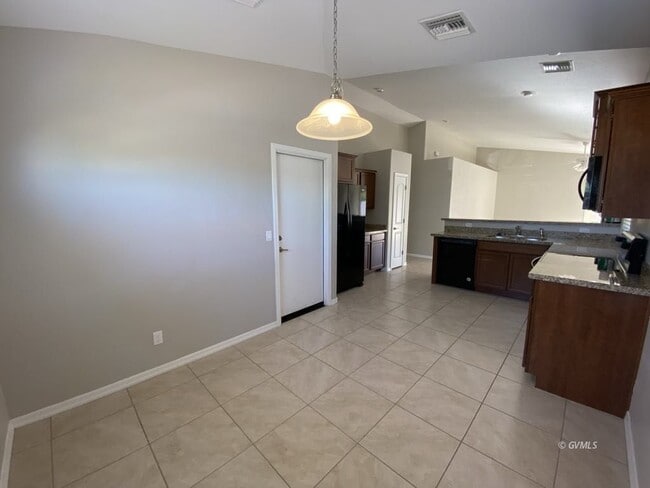 Building Photo - 1180 Coventry Dr