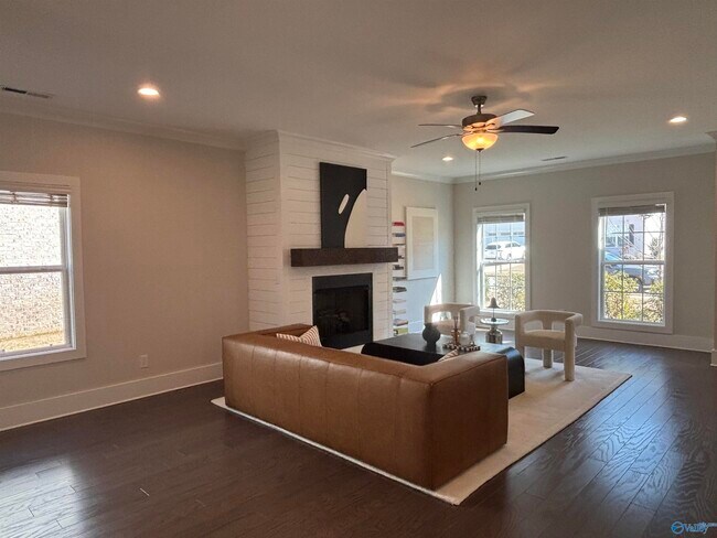 Building Photo - 109 Pitalo St