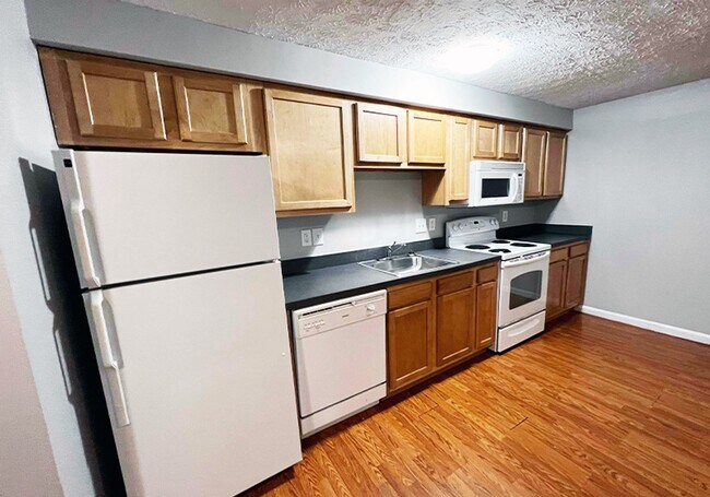 Building Photo - 525 Lowell Ave