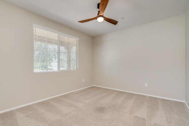 Building Photo - Amazing 4BR 2.5BA Home w/ 3-Car Tandem Garage • Pool Access • Yard w/ Fire Pit in Saguaro Trails