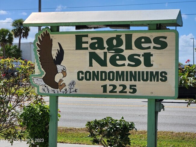 Building Photo - 1225 N Wickham Rd