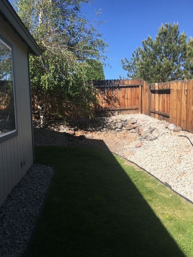 Building Photo - 3 bed/2 Bath House in Sparks
