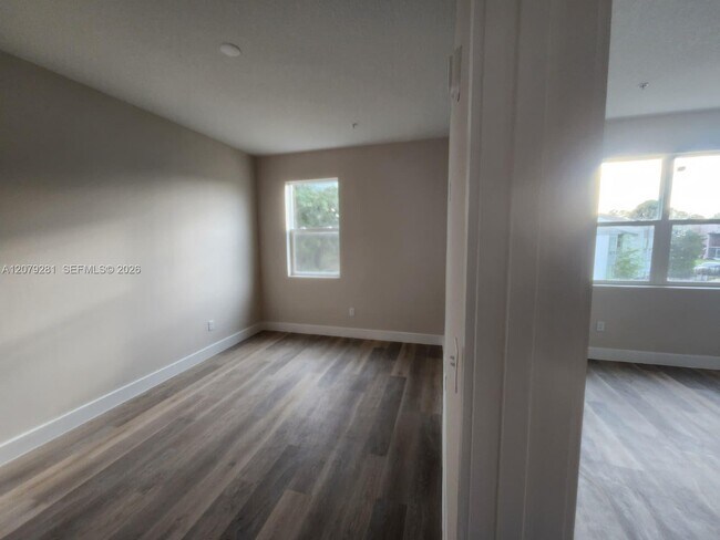 Building Photo - 4424 S Texas Ave