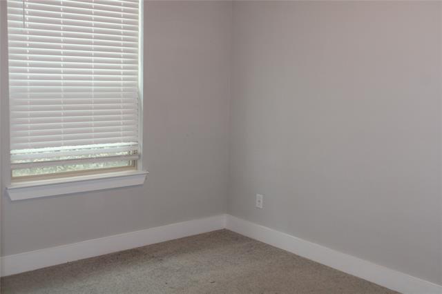 Building Photo - 3104 Armstrong Ave