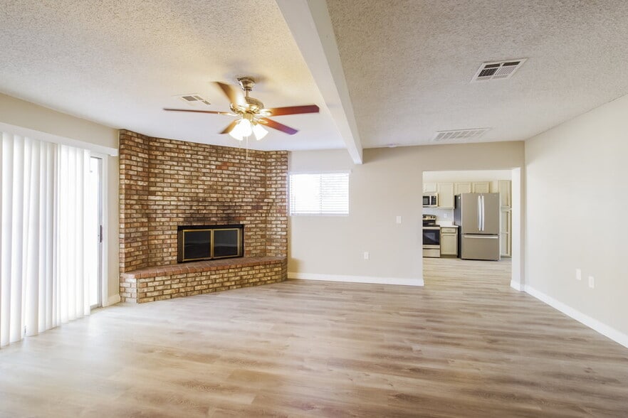 Building Photo - 5222 W Aster Dr