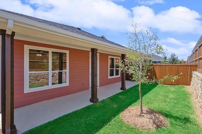 Building Photo - 510 Woodside Trl