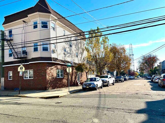 Building Photo - 74 Prospect Ave